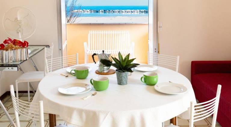 Holiday apartment with patio in Cesenatico