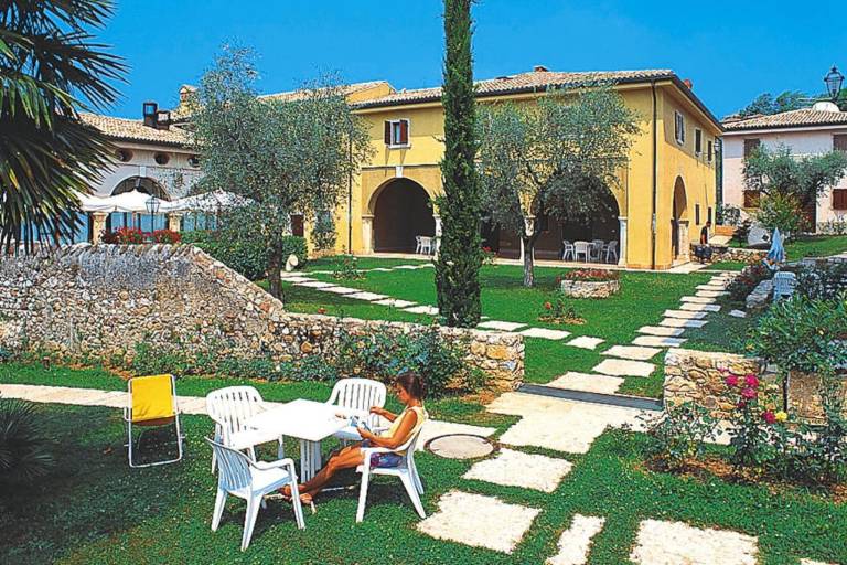 Holiday apartment with garden & pool | Dogs allowed — photo 5