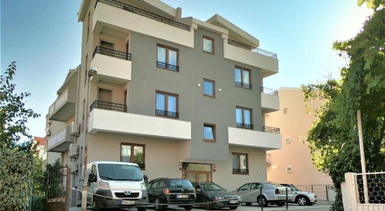 Apartment with patio & garden | Pets allowed — photo 4
