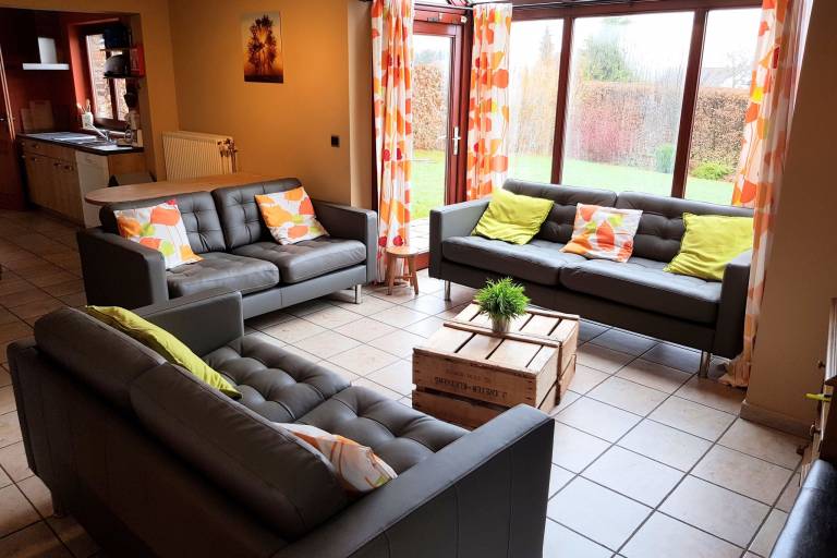 Vacation home with garden, patio & grill — photo 2