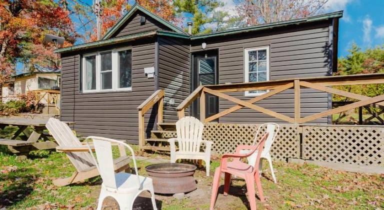 House | Pets are welcome in Gravenhurst, ON