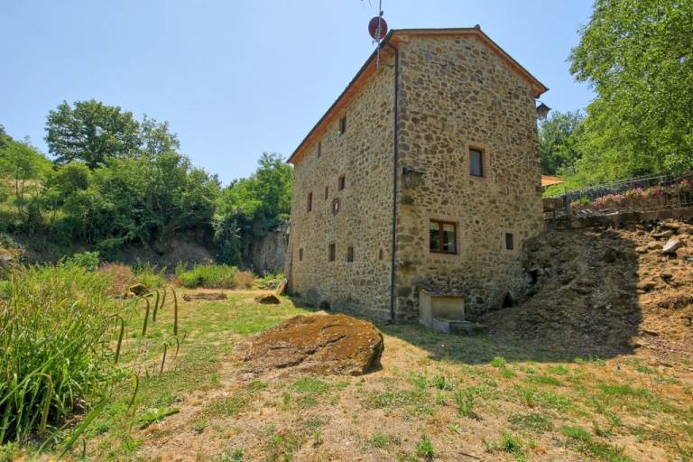 Farm with garden & private pool — photo 3
