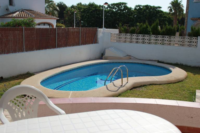 Villa with garden, private pool & patio | Pet-friendly — photo 3