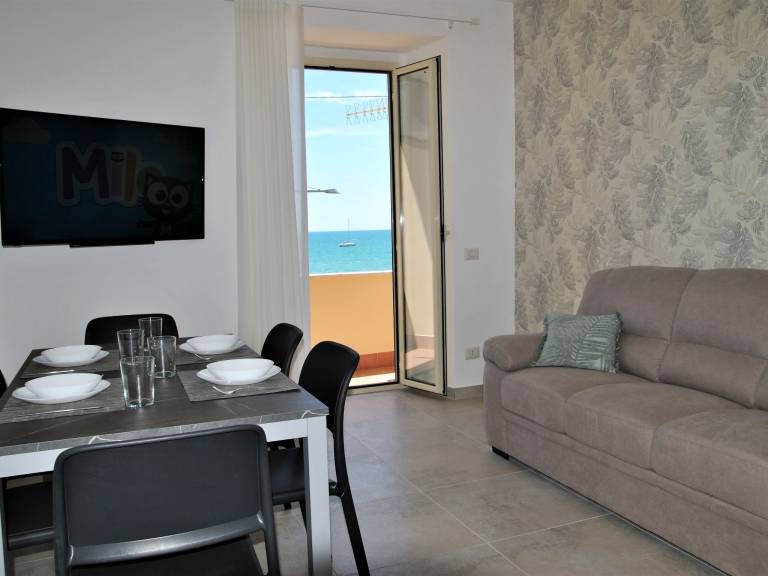 Fully equipped charming holiday apartment with pool, grill & yard | Sea view | Close to the beach | Pets are welcome — photo 2