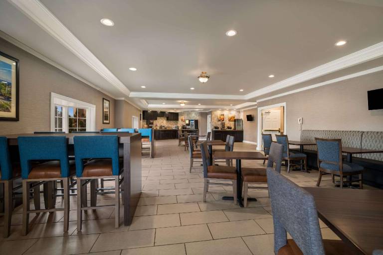 Comfort Inn & Suites Plattsburgh - Morrisonville — photo 4