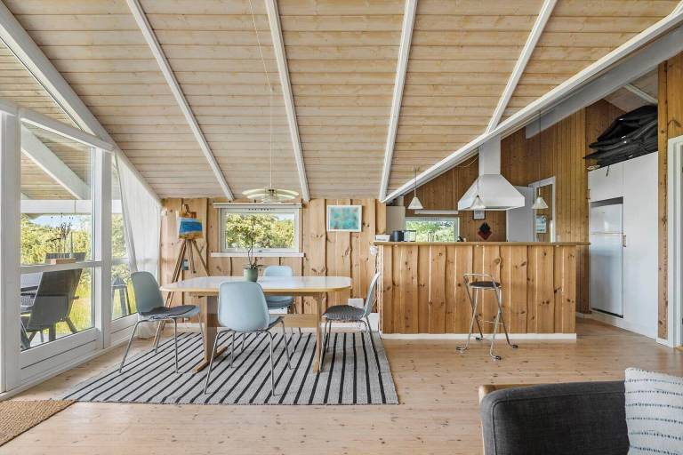 Vacation home with patio, barbeque & sauna — photo 5