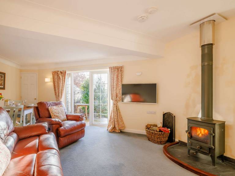Cottage  Ellesmere