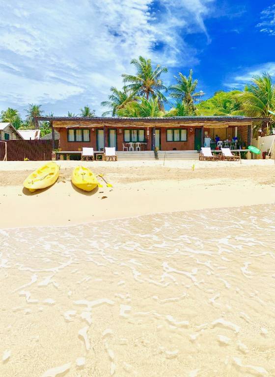 Villa with yard, terrace & barbecue in El Nido