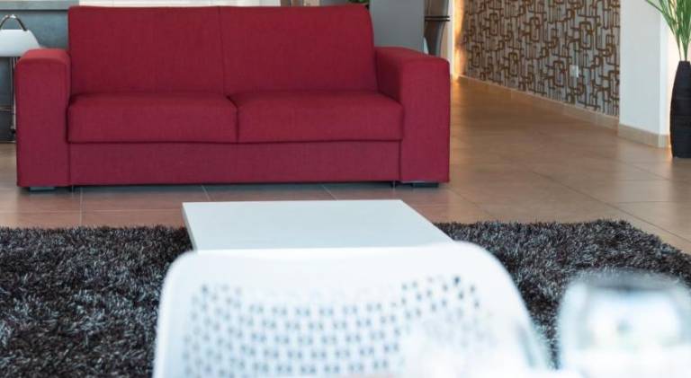 Luxury Seafront 3BR with Pool by Arco Collection — photo 5