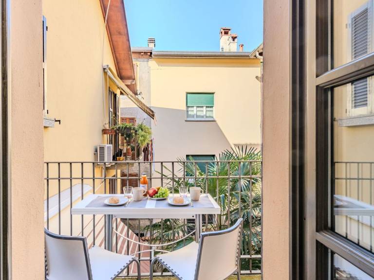 Appartamento Varenna
