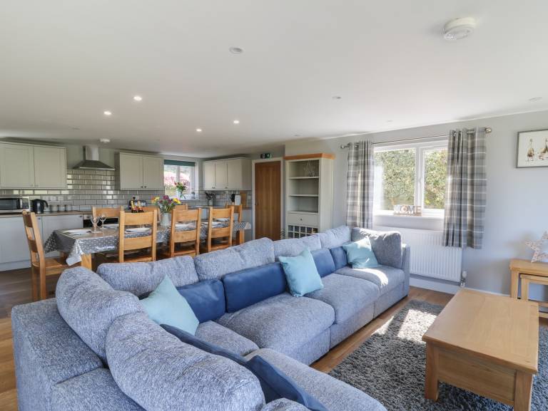 Fully equipped cottage with garden & hot tub | Pets are welcome — photo 3