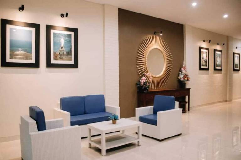 Merlin Hotel