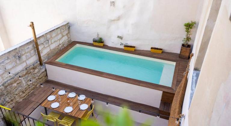 Holiday apartment with pool | Next to Popes' Palace | Dogs allowed in Avignon