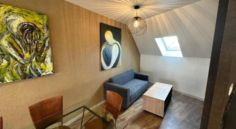 Rental apartment with patio — photo 4