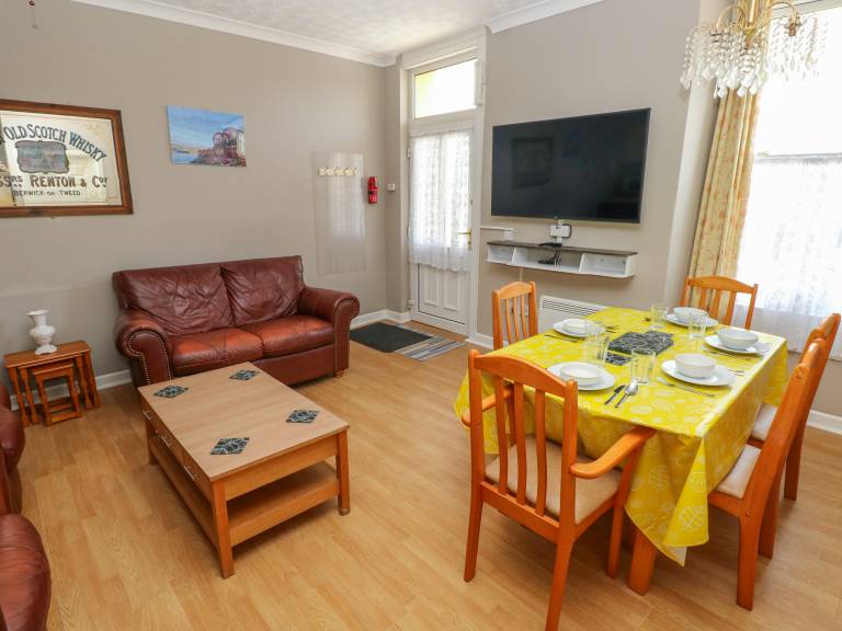 Family-oriented wonderful cottage | Beach view | Beach nearby | Pets allowed — photo 5