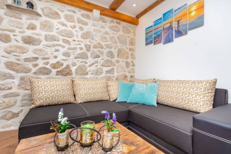 Fully equipped pleasant house with terrace | Pets are welcome — photo 3
