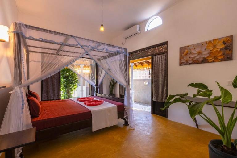 Private 1BR Villa Quiet Stay 10 min Hikkaduwa — photo 2