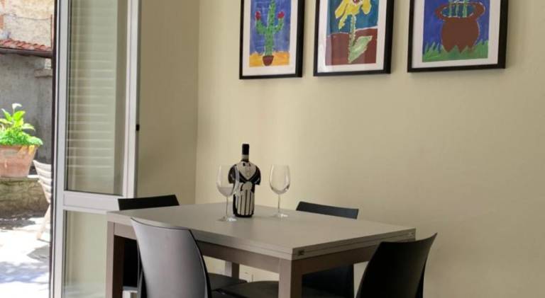 Beautiful holiday apartment with barbecue, yard & terrace | Next to Florence Cathedral | Perfect for remote work | Pets are welcome — photo 5