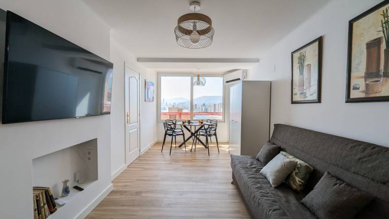 Apartment with yard, terrace & pool | Sea view — photo 4