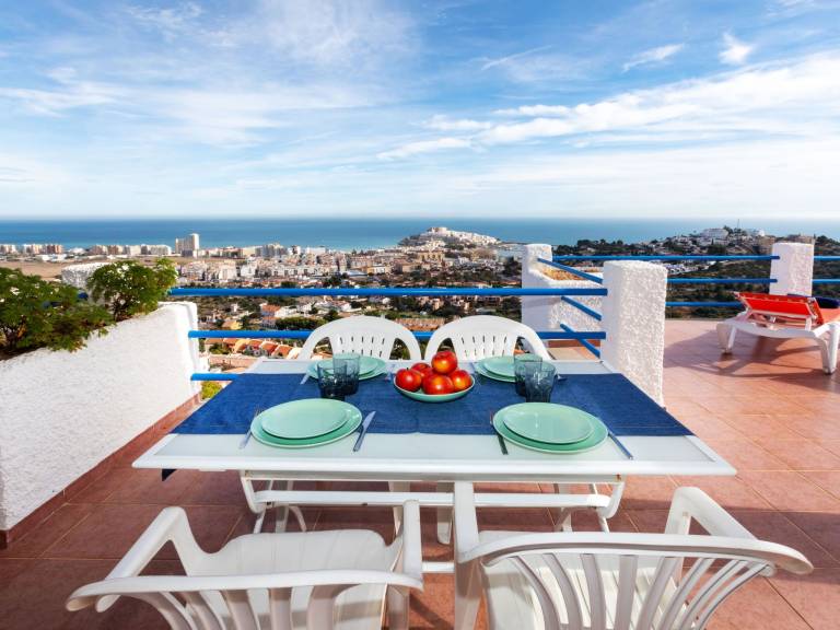 Rental apartment with barbecue, pool & patio | Sea view — photo 2
