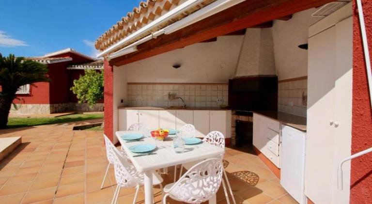 Villa with pool — photo 3