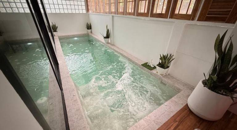 Beautiful villa with jacuzzi & pool | Dogs allowed — photo 4