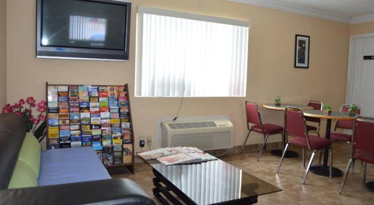 Americas Best Value Inn Gainesville, TX — photo 5
