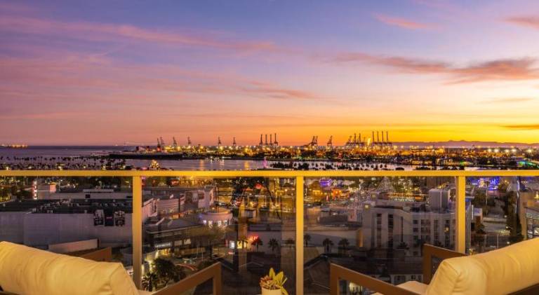 Rental apartment with hot tub, pool & BBQ | Good for workation in Long Beach, CA