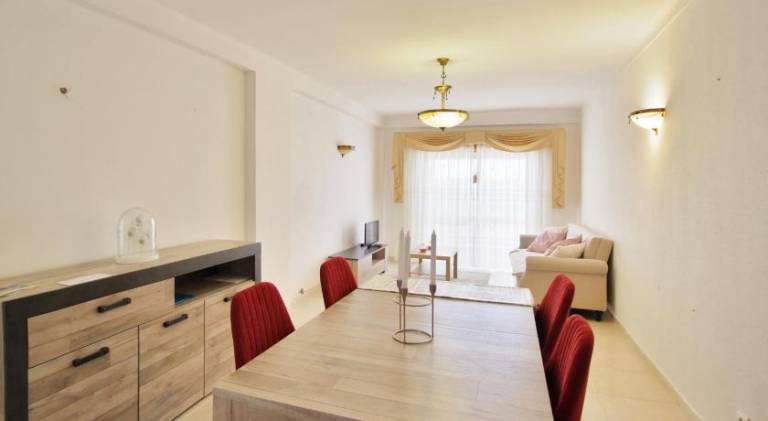 Rental apartment with patio in Lagos