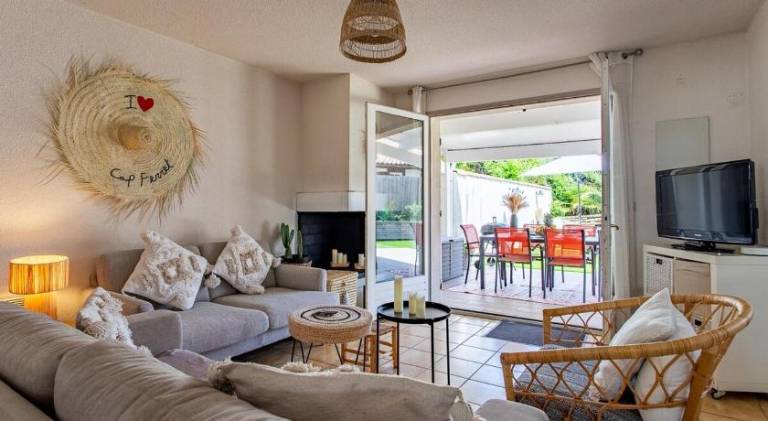 Fully equipped villa with garden & BBQ | Dogs allowed — photo 2
