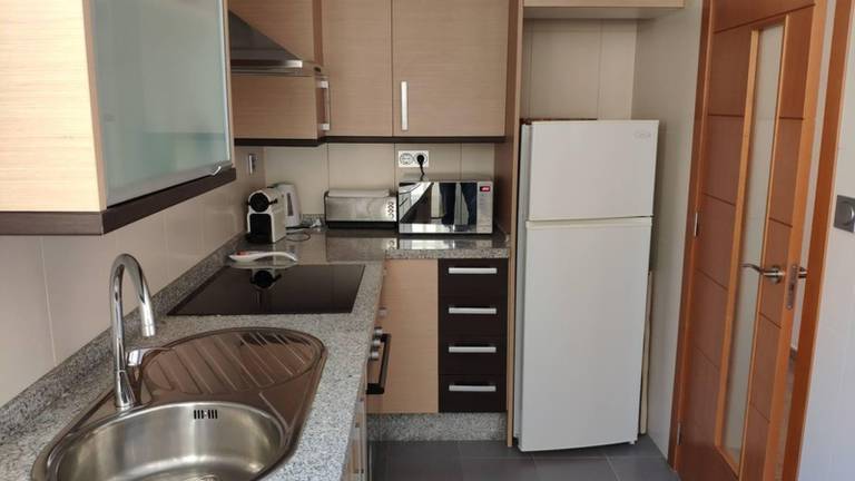 Holiday apartment with pool, patio & garden | Close to the beach | Pets allowed — photo 4