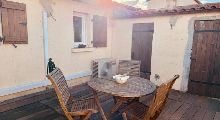 Vacation home with patio — photo 5