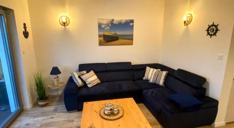 Apartment with pool in Rewal