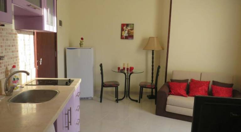 Holiday apartment with pool — photo 3