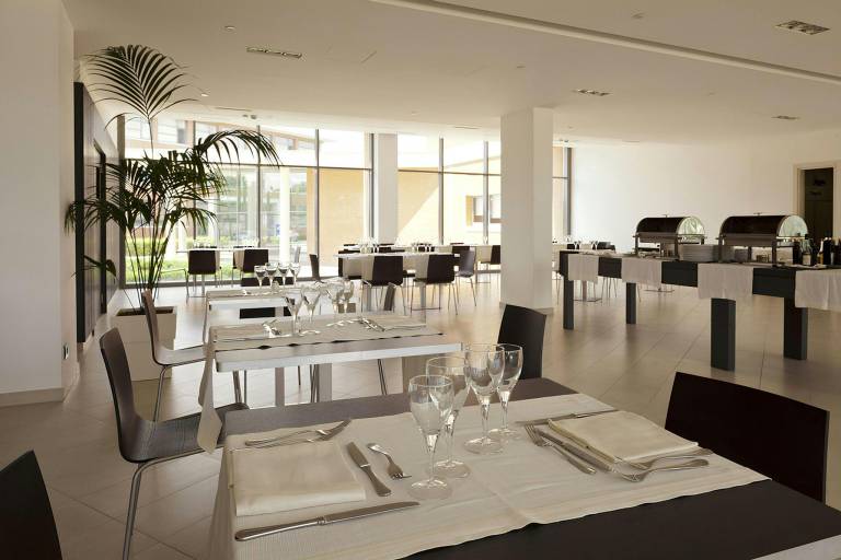 Inn Naples Airport — photo 3