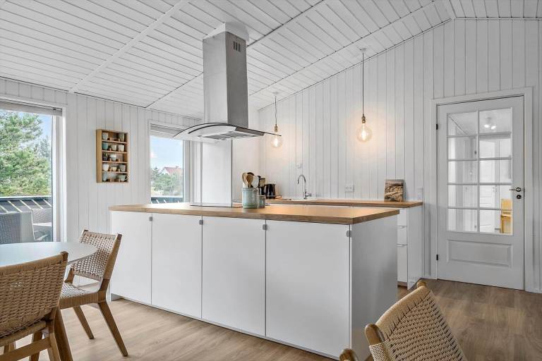 Vacation home with sauna, garden & BBQ — photo 5