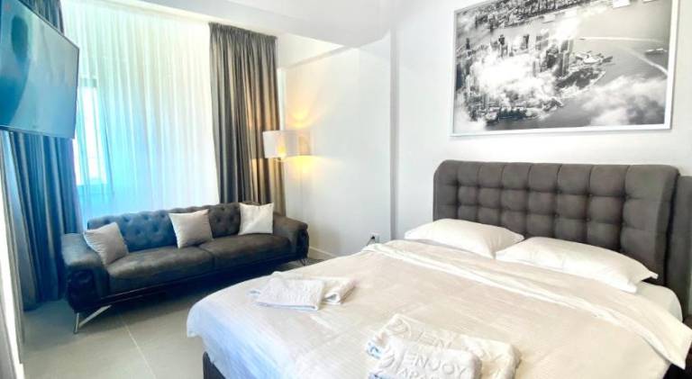Serviced apartment with garden & terrace — photo 2