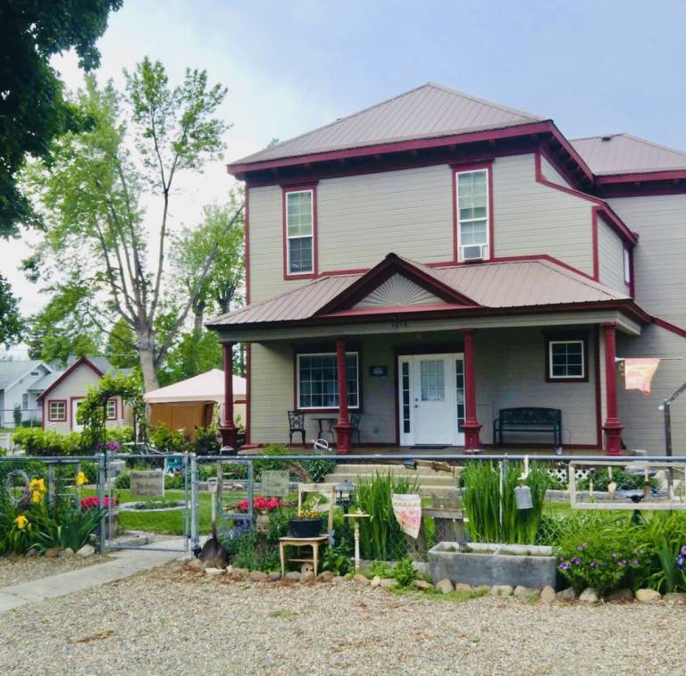 House with 4 rooms for 9 persons in Baker City, OR