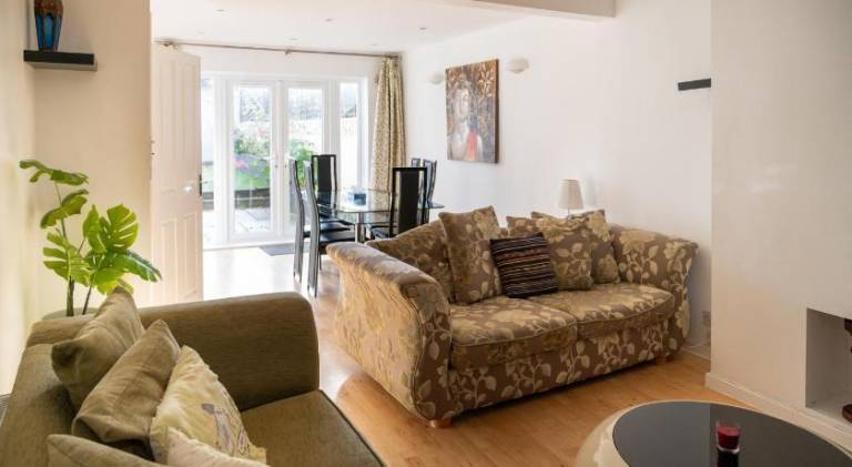 House with 3 rooms for 6 persons in Bristol