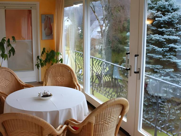 Rental apartment with barbeque, terrace & garden — photo 4