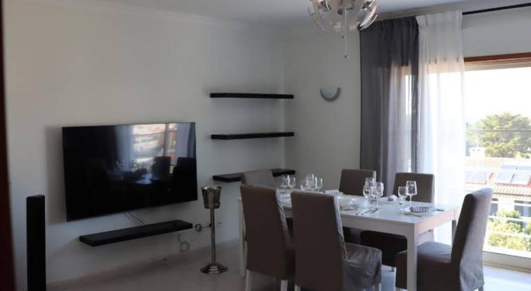Holiday apartment with 2 rooms for 6 persons — photo 2