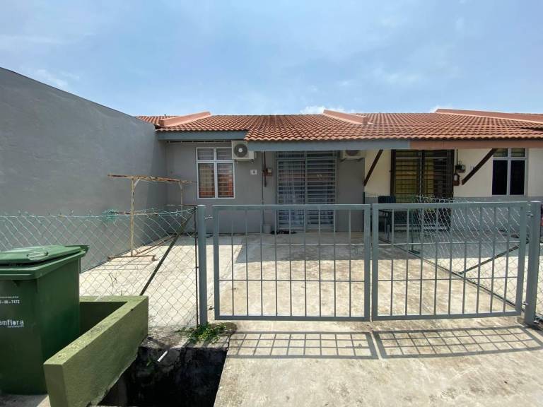 House Kampung Permatang Badak
