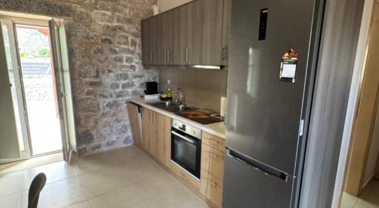 Vacation home with patio | Pets allowed — photo 4