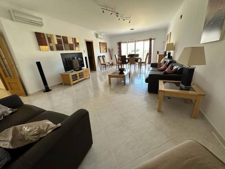 Ferienwohnung in Arma&ccedil;&atilde;o de P&ecirc;ra&comma; Arma&ccedil;&atilde;o de Pera f&uuml;r max. 6 Personen am Atlantik