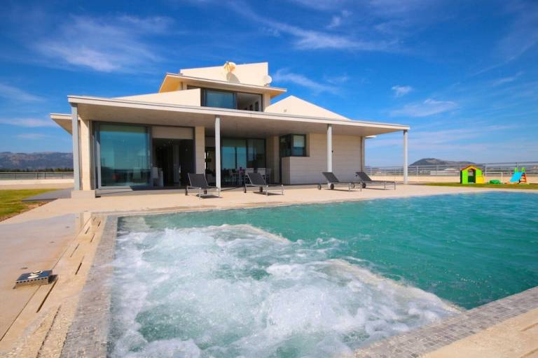 Villa La Puebla