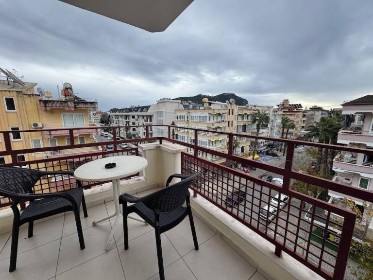 Serviced apartment with terrace, pool & yard — photo 4