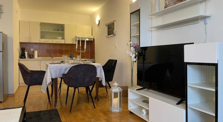 Apartment with private pool, terrace & garden — photo 3