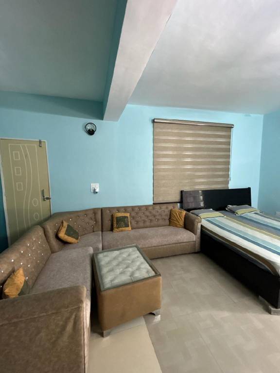 Farm with 1 room for 6 persons in Chandigarh