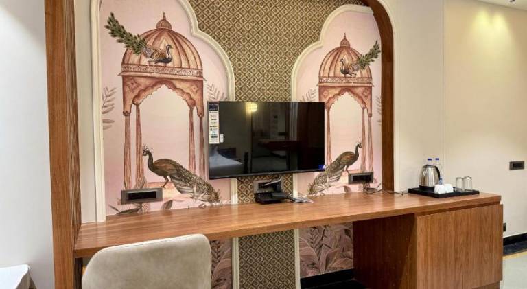 The Luxury Tiger At Lake Pichola — photo 2