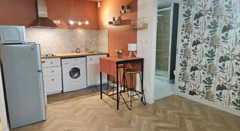 Apartment | Close to Popes' Palace | Dogs allowed — photo 3